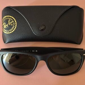 Ray Ban 100% UV Sunglasses
